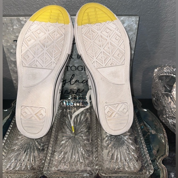 White Sneakers with Yellow Smiley Face- Converse - Picture 2 of 6